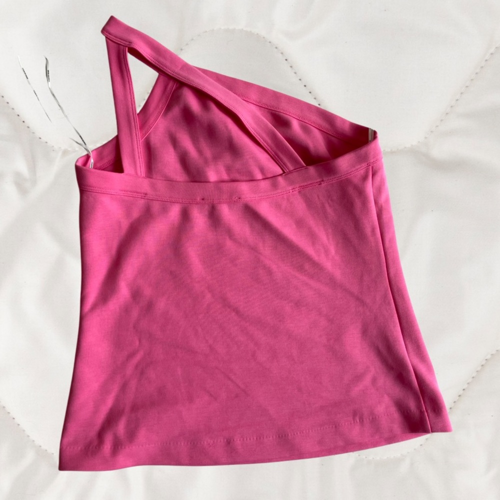 COUNTRY ROAD bubblegum pink one shoulder top, size L. - Picture 3 of 11